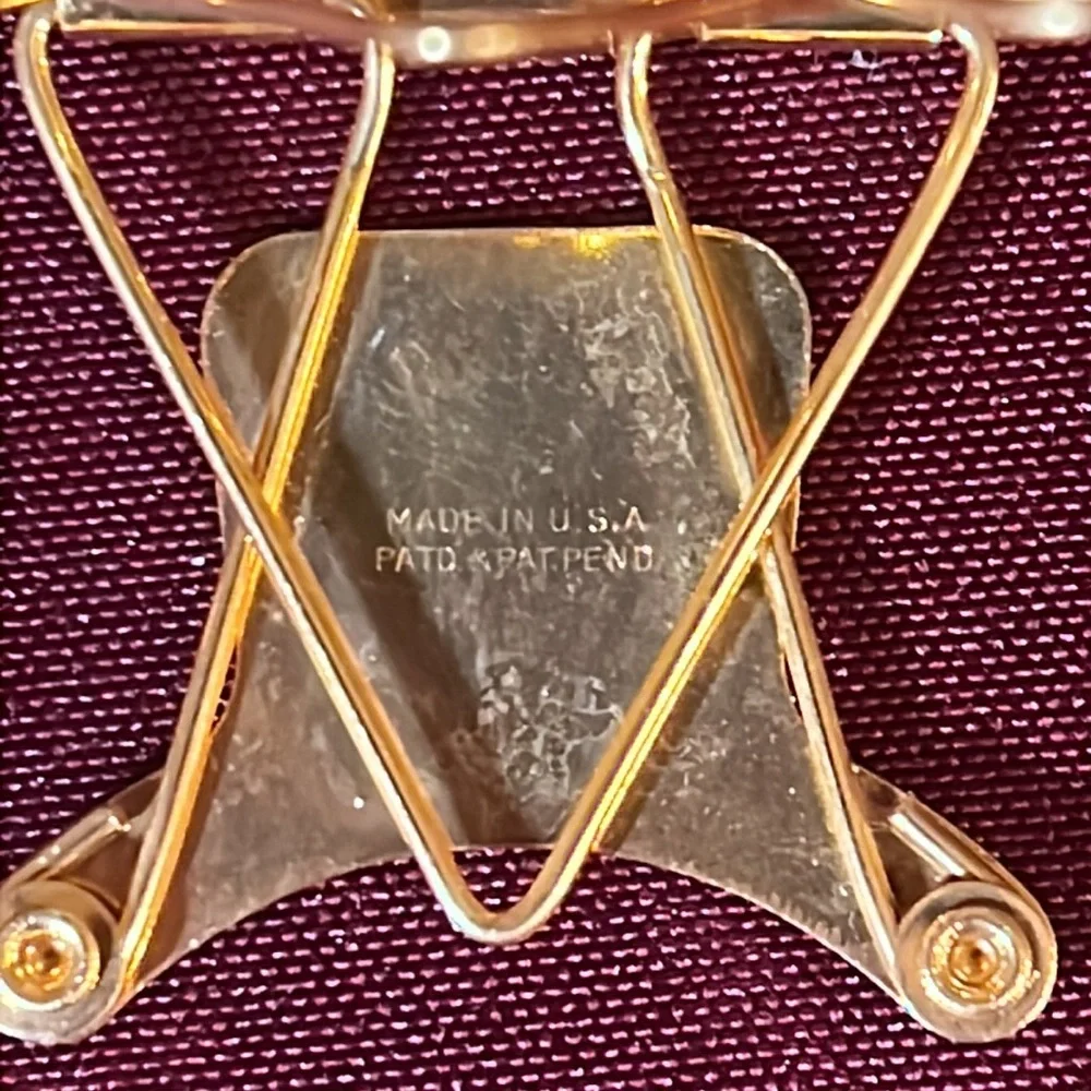 Vintage Shell Gasoline money clip 1960’s.